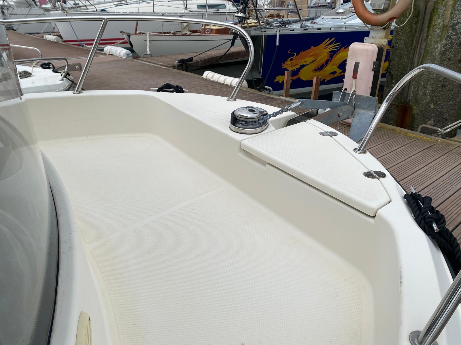 slider 5 Quicksilver  675 Pilothouse